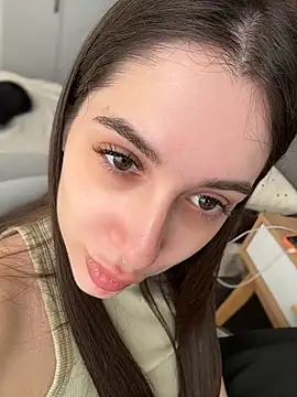 BOOMFOXY Adlı Modelin Canlı XXX Sohbeti