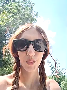Andreea_Foxx Show in webcam