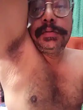 TamilRedchilli: διαδικτυακό σόου στην κάμερα