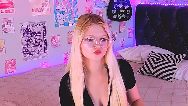 LunariaFoxn Live XXX chat