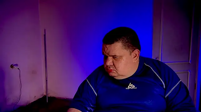 הופעת וובקאם של chubby_daddy