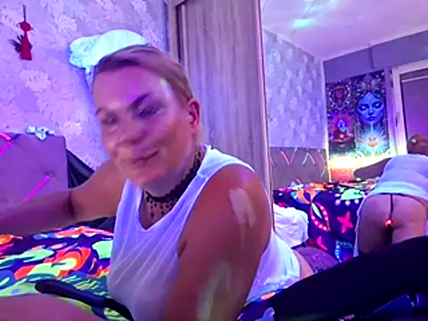 Chat +18 de KingaCookies ao vivo