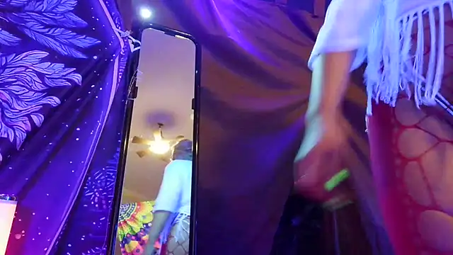 KingaCookiesn Live XXX chat