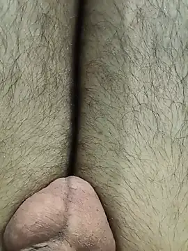 Show modela IndianMan0102 na web-kameri