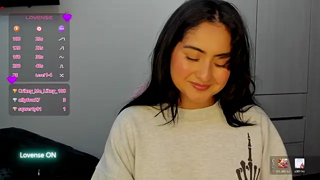 ViolettaKai's Live XXX Chat