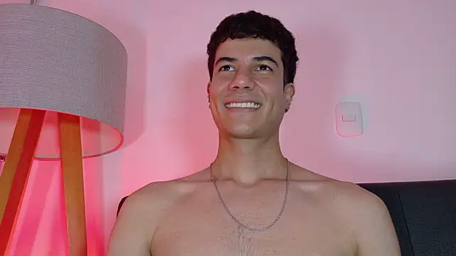 Derek_stud_ Show in webcam