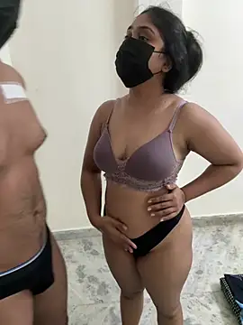 Tokencraze_couple's Webcam Show