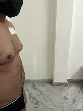 Tokencraze_couple Show in webcam