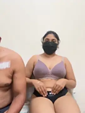 Tokencraze_couple's Webcam Show
