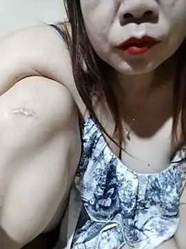 Squirt107 网络视讯表演
