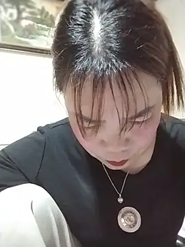 Squirt107 现场XXX聊天