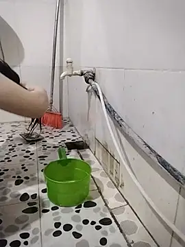 Squirt107 ওয়েবক্যাম শো