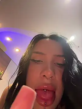 XEye_Candy: вебкам-шоу