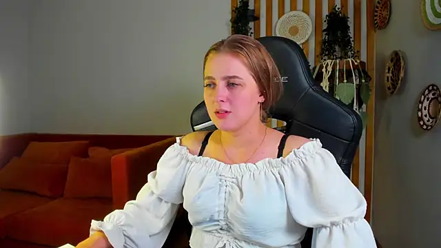 EllaBells' Live XXX Chat