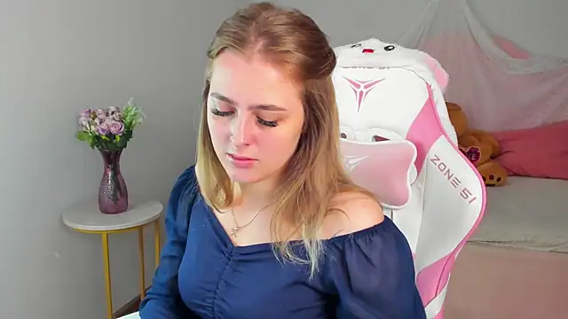 EllaBells Chat XXX live