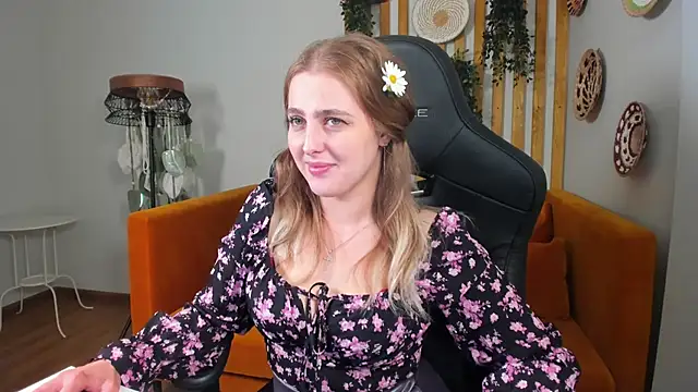 EllaBells' Live XXX Chat