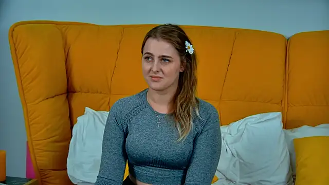 EllaBells' Live XXX Chat
