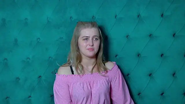 צ'אט XXX בשידור חי של EllaBells