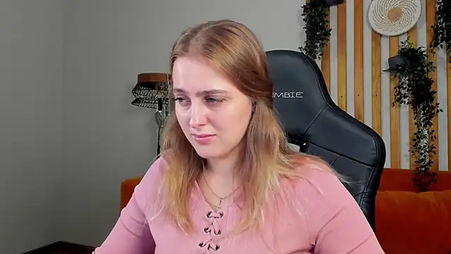 EllaBells' Live XXX Chat