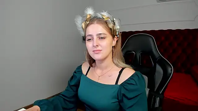 EllaBells' Live XXX Chat