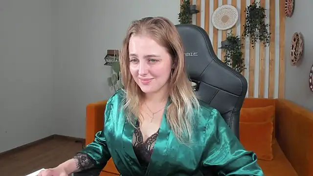 EllaBells' Live XXX Chat