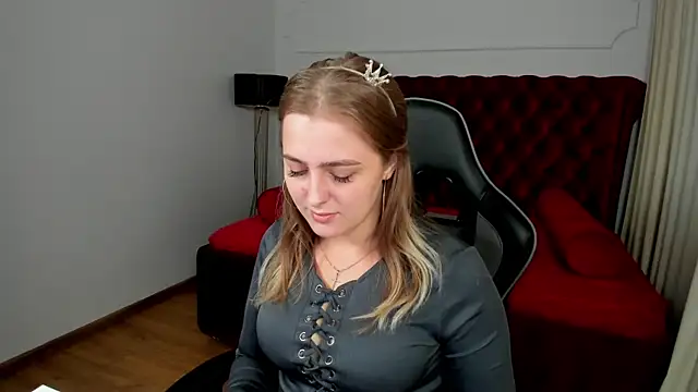 EllaBells' Live XXX Chat