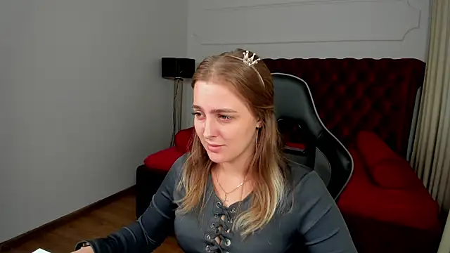 EllaBells' Live XXX Chat