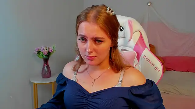 EllaBells Adlı Modelin Canlı XXX Sohbeti