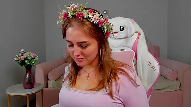 EllaBells' Live XXX Chat