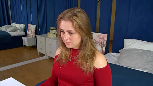 EllaBells' Live XXX Chat