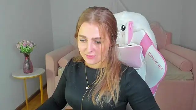 XXX chat uživo modela EllaBells