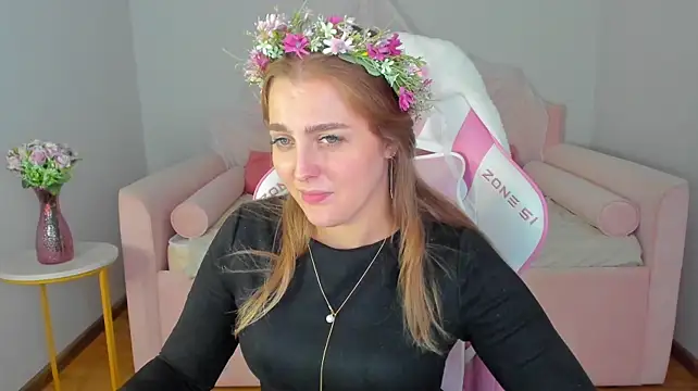EllaBells' Live XXX Chat