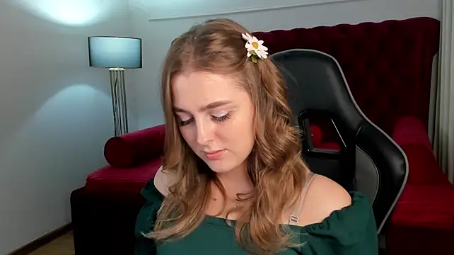 EllaBells' Webcam Show