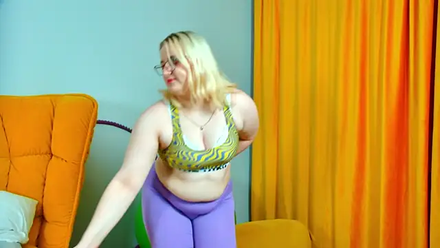 Chat +18 de LioraArdyn ao vivo