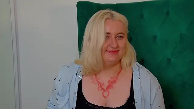 LioraArdyn's Live XXX Chat