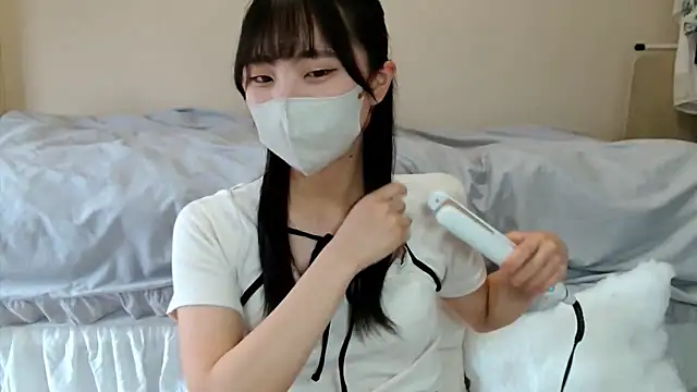 Momo_00122's Webcam Show