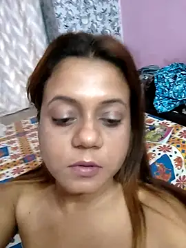 LUNA_QUEEN95 Show in webcam