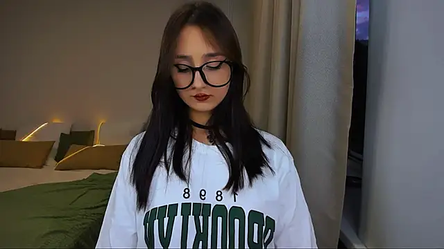 JulietteMonli Chat XXX live