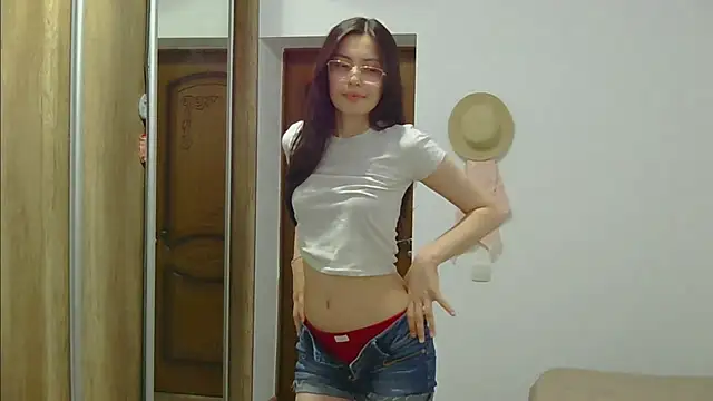 Chat +18 de AshleyTropiano ao vivo