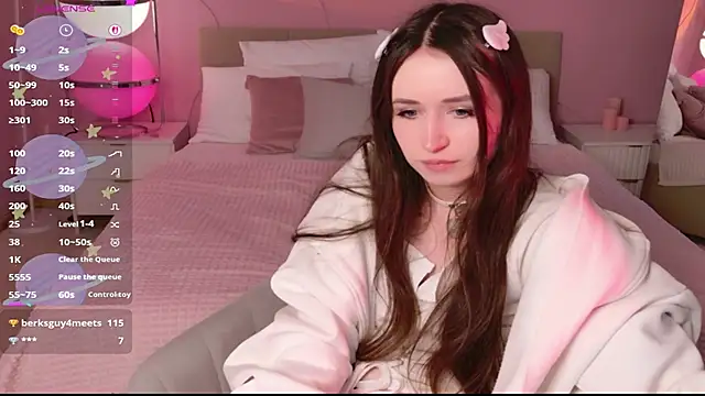 Chat XXX en directo de AliceLidelle