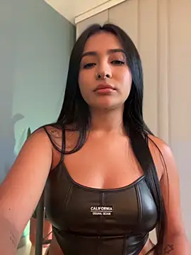 Chat +18 de Mariam_Cole ao vivo