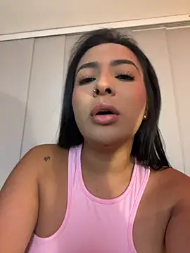 Mariam_Cole Chat XXX in diretta
