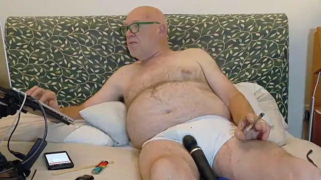 Pokazy przed kamerką – KinkCentral