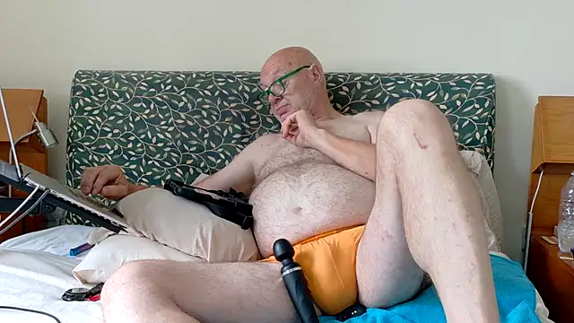 Pokazy przed kamerką – KinkCentral