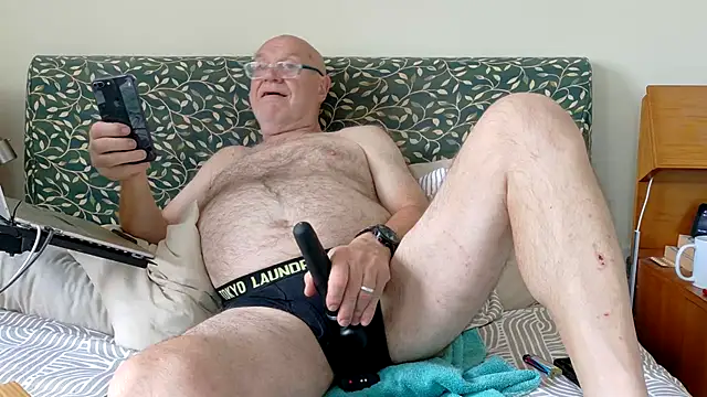 Pokazy przed kamerką – KinkCentral