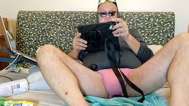 Pertunjukan Kamera Web KinkCentral