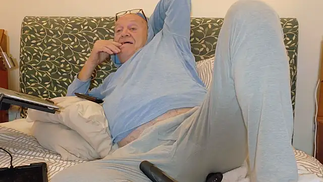 Show modela KinkCentral na web-kameri