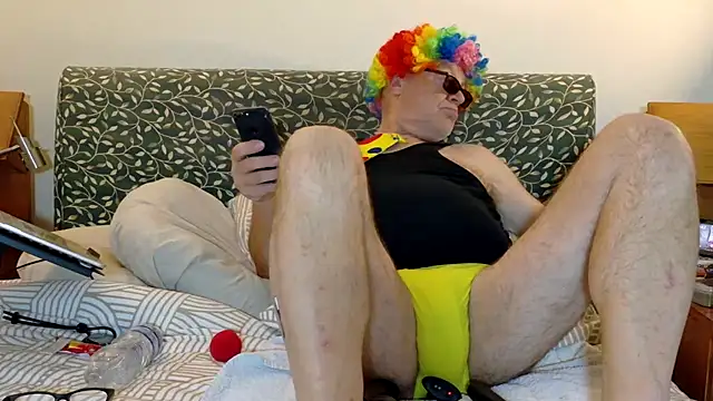 Pokazy przed kamerką – KinkCentral