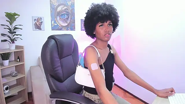 NaomiSaenz_ Webcam Show
