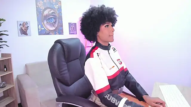 NaomiSaenz_ webkamerás műsora